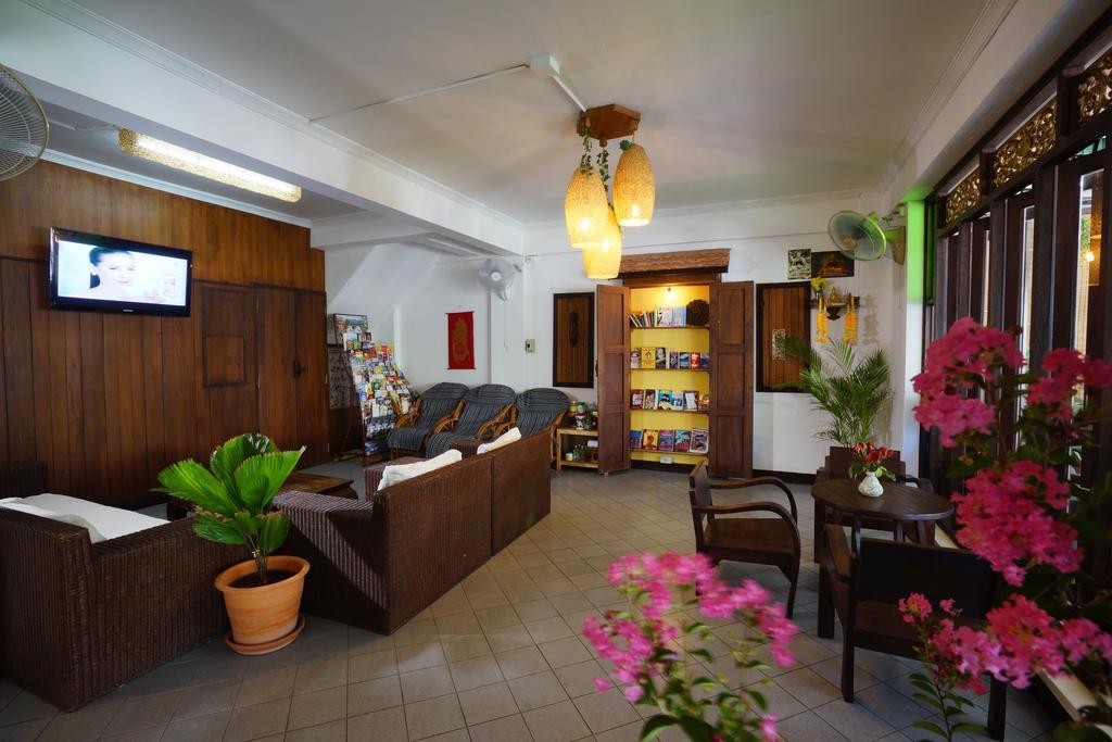Nonni Guesthouse Chiang Mai Bagian luar foto