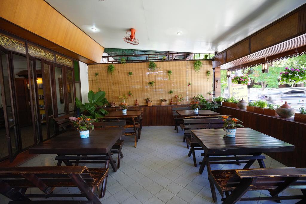 Nonni Guesthouse Chiang Mai Bagian luar foto