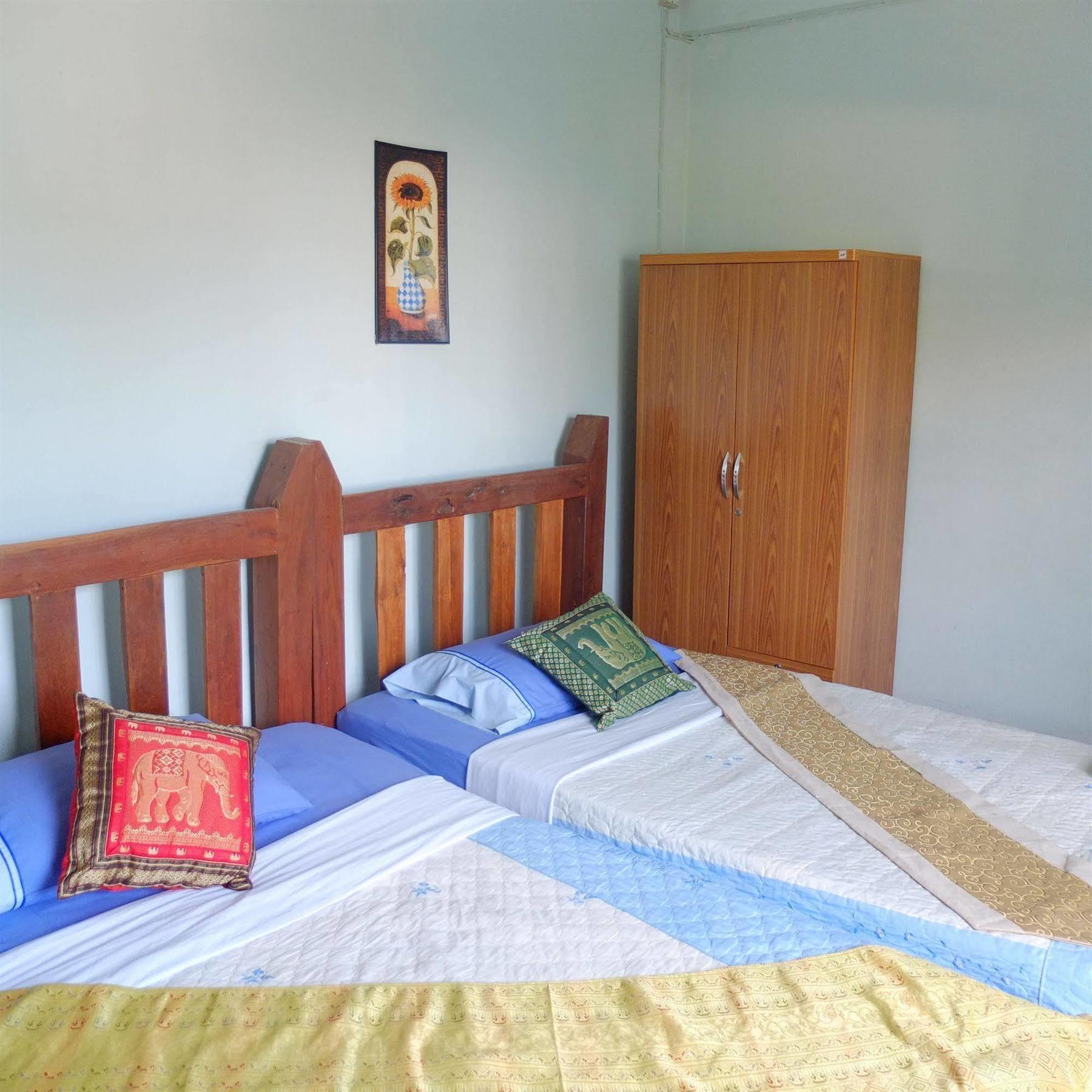 Nonni Guesthouse Chiang Mai Bagian luar foto