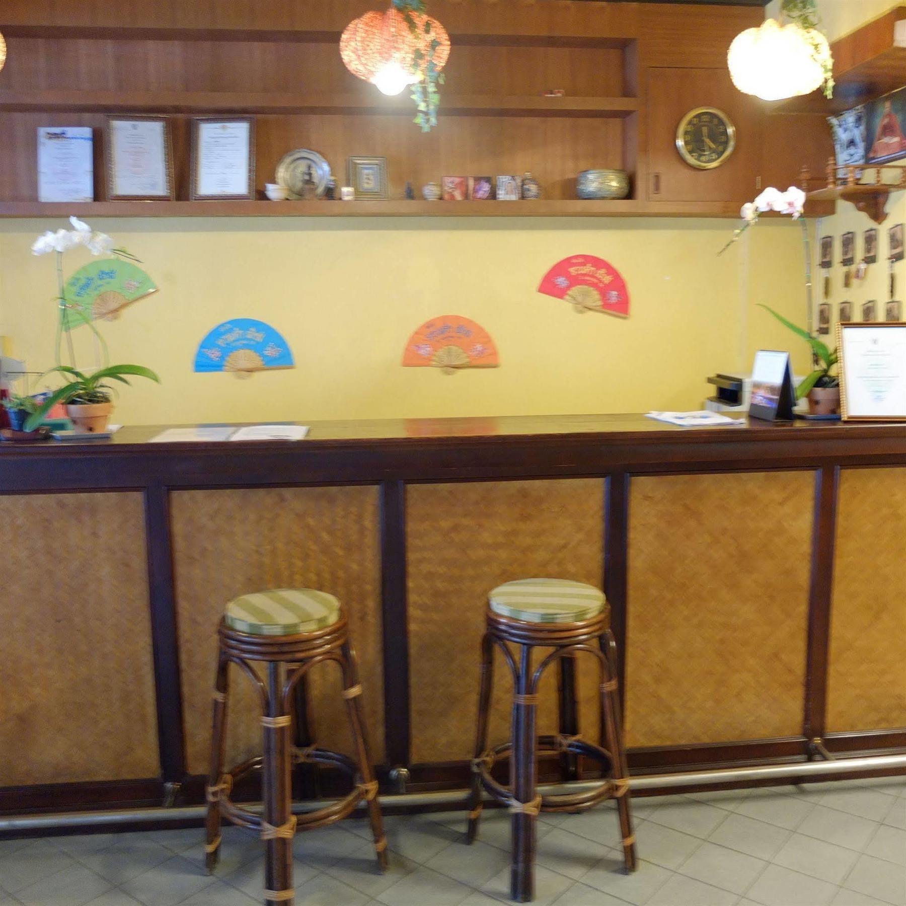 Nonni Guesthouse Chiang Mai Bagian luar foto