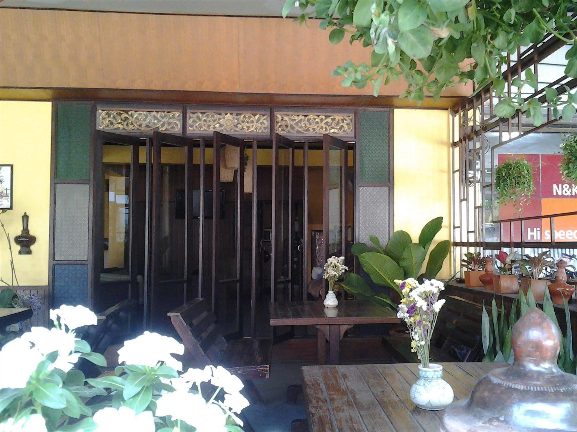 Nonni Guesthouse Chiang Mai Bagian luar foto
